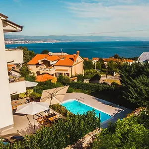 Pool Maurina Opatija With Sea View Apartment Ičići